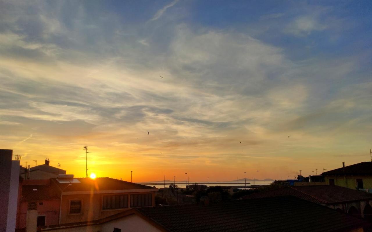 Il Faro Lägenhet Porto Torres Exteriör bild